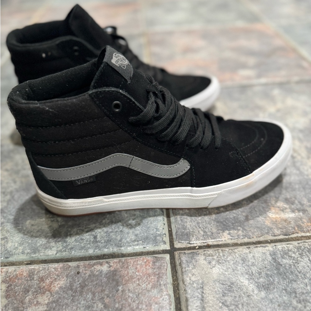 Vans Black and Gray High-Tops size 10 worn once skate sk8